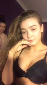 Stickam Babe Showing off her Holes like a Doggy