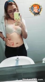 A student Stickam Videosgirl wants to tease you